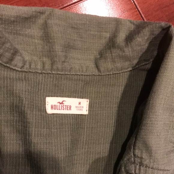 Hollister olive green shirt - Picture 2 of 5